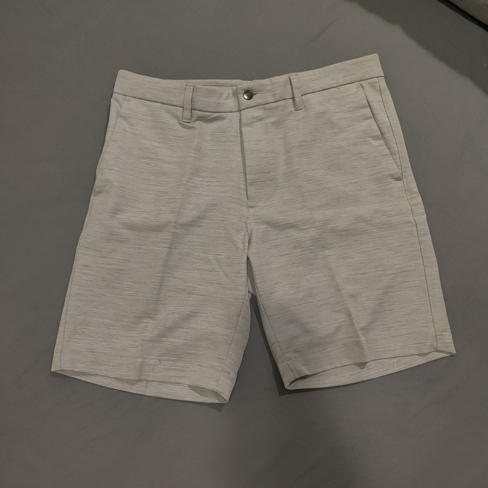 Men's Callaway Gray Gold Shorts Size 34, Great Shape, Gently Used.